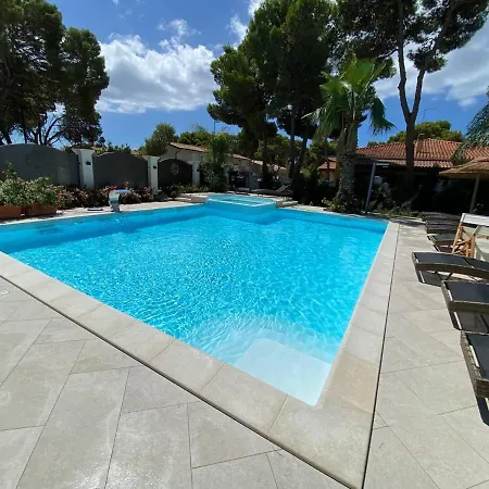 Апарт-отель Aquamarina Con Jacuzzi Riservata &