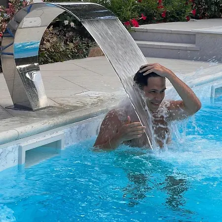 Aquamarina Con Jacuzzi & Apart-hotel