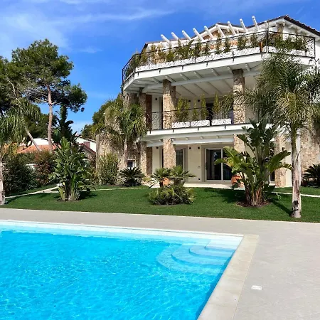 Aquamarina Con Jacuzzi & 4* Porto Pino