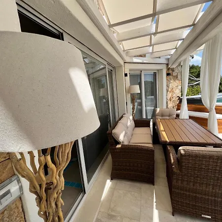 Aquamarina Con Jacuzzi Riservata & 4* Порто-Пино