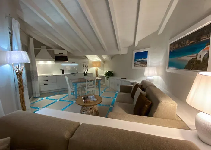 Aparthotel Aquamarina Con Jacuzzi Riservata & Porto Pino